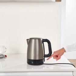 Czajnik elektryczny Black+Decker BXKE2201E (2200 W 1,7l)