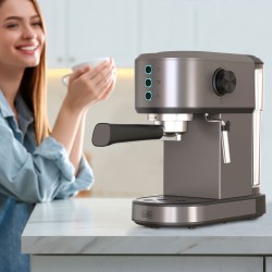 Kolbowy ekspres do kawy Black+Decker BXCO1350E