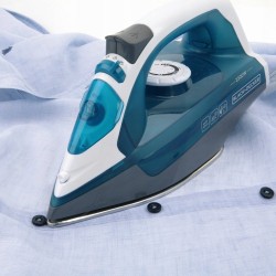 Żelazko parowe Black+Decker BXIR2200E (2200W biało-niebieski)