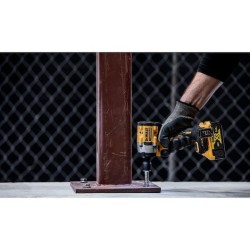 DeWALT DCF922P2T-QW klucz zasilany 2500 RPM 610 N·m