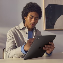 Apple iPad Pro 5G Apple M TD-LTE & FDD-LTE 2 TB 33 cm (13") 16 GB Wi-Fi 6E (802.11ax) iPadOS 17 Czarny