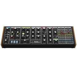 Behringer MODEL 15 Syntezator analogowy