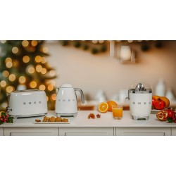 Smeg KLF03WHEU czajnik elektryczny 1,7 l 2400 W Biały