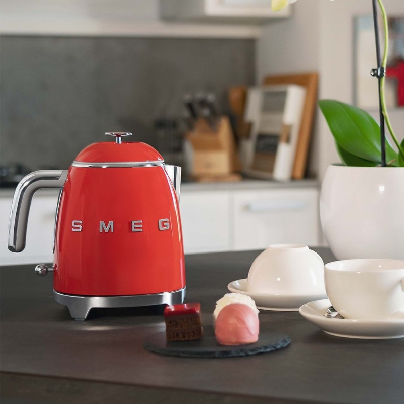 SMEG Czajnik (KLF05RDEU) mini 0,8L czerwony SMEG Czajnik (KLF05RDEU) mini 0,8L czerwony