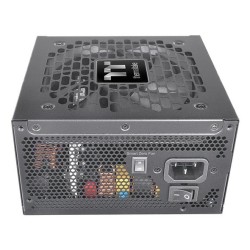Thermaltake Toughpower Gt moduł zasilaczy 750 W 24-pin ATX ATX Czarny