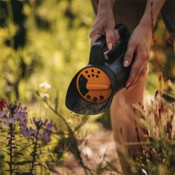Fiskars 1057076 ręczny rozsiewacz nawozu