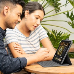 Logitech Slim Folio