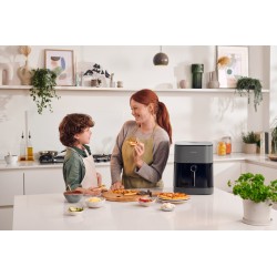 Frytkownica Panasonic NF-CC500SXE z wyświetlaczem LCD, 5 l, 1450 W, obudowa Cool touch