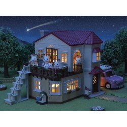 Sylvanian Families Miejski domek z tajemniczym pokojem na strychu 5708 p2