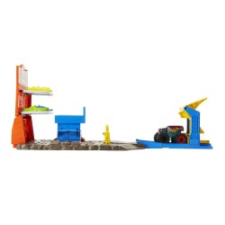 Hot Wheels Monster Trucks Demolka na stacji HFB12 MATTEL
