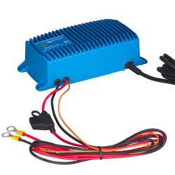 Niebieska inteligentna ładowarka IP67 12/13