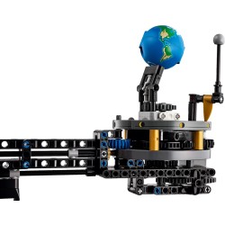 LEGO Technic 42179 Planeta Ziemia i Księżyc na orbicie