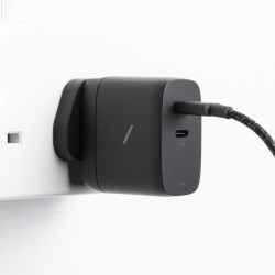 Ładowarka firmy Native Union Fast Gan Charger Pd 67W