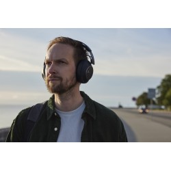 POLY Zestaw słuchawkowy Voyager Surround 80 UC USB-C + przejściówka USB-C/A