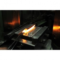 Nóż kuchenny WMF 18.9231.6032 Santoku ze stali nierdzewnej