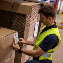 Brother TD-4520DN drukarka etykiet bezpośrednio termiczny 300 x 300 DPI 203 mm/s Przewodowa Przewodowa sieć LAN