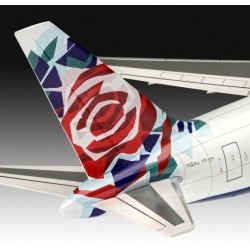 Model samolotu stałopłatowego Revell Boeing 767-300ER British Airways Chelsea Rose Zestaw montażowy 1:144