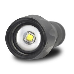 EVERACTIVE LATARKA RĘCZNA Z DIODĄ LED CREE XM-L2 18650 / 3X AAA FL600