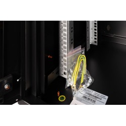 Szafa sieciowa wisząca Unique 19" 12U rack 600x450, drzwi szyba, czarny, niedzielona, złożona, 100kg