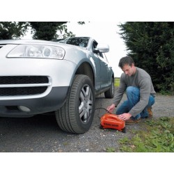 Kompresor samochodowy Black&Decker BDASI200-XJ